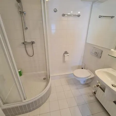10q - Z6 801 Apartment *